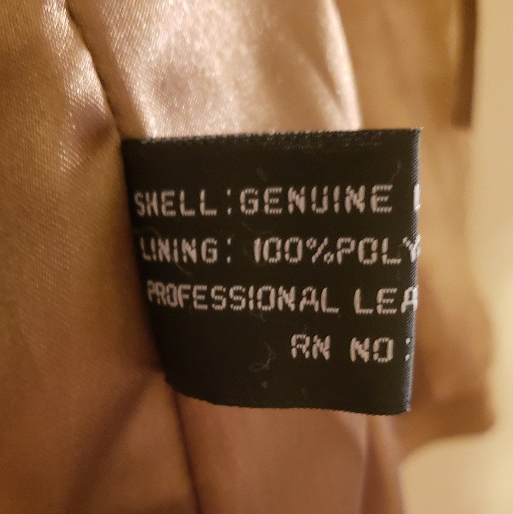 Leather jacket - Picture 2 of 4